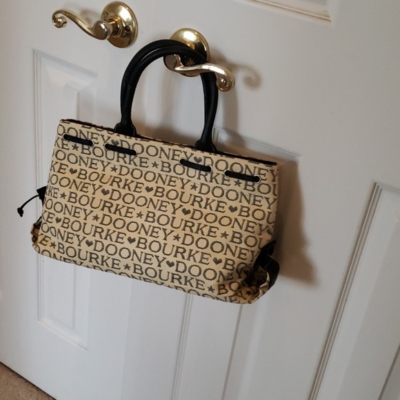 Dooney & Bourke handbag - Picture 6 of 8